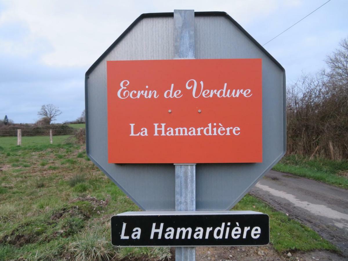 Ecrin De Verdure Sainte-Suzanne  Kültér fotó